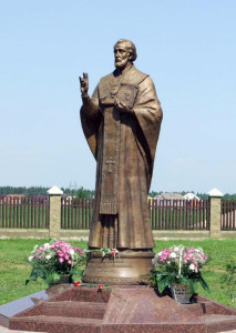 Памятник Святителю Николаю, архиепископу Мир Ликийских, Чудотворцу. Освящен 28 марта 2010 года.